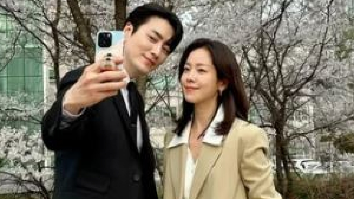 한지민,이준혁 키스 후 집밥 데이트 예고? 비주얼 커플의 설레이는 스틸컷 공개...